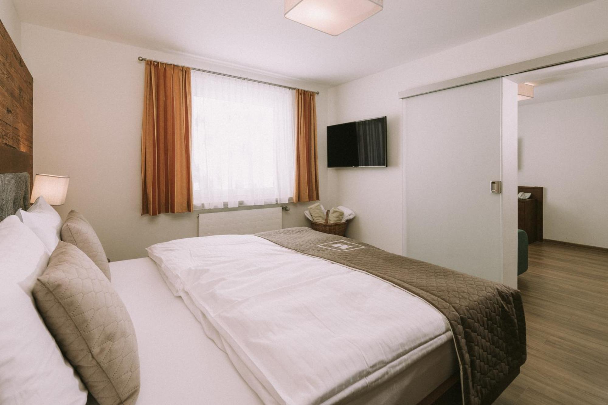 Hotel Montana Обертауерн Екстериор снимка